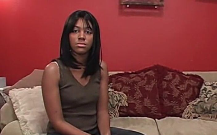 Homegrown Handjob: Entrevista de trabajo de Janaya