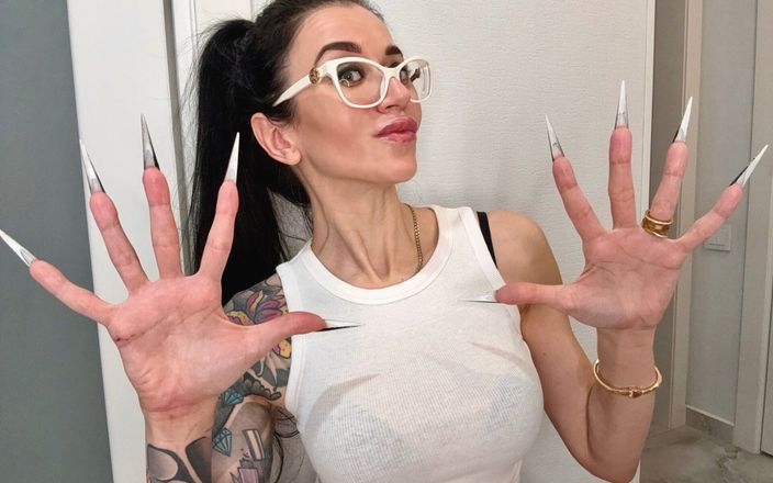 Julia domaina: Finger Snapping and Sucking Fingers with Long Nails, White Glasses...