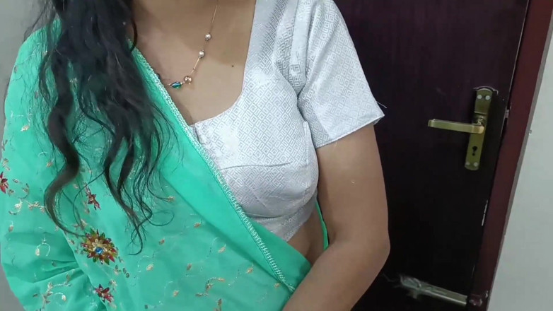 Desisexqueen: 남친과 섹스하는 인도 섹시녀