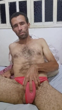 J’aime vraiment être entièrement nue pour que le monde puisse voir ma nudité