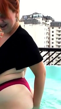 Outdoor-Jacuzzi ficken BBW mit behaarter muschi