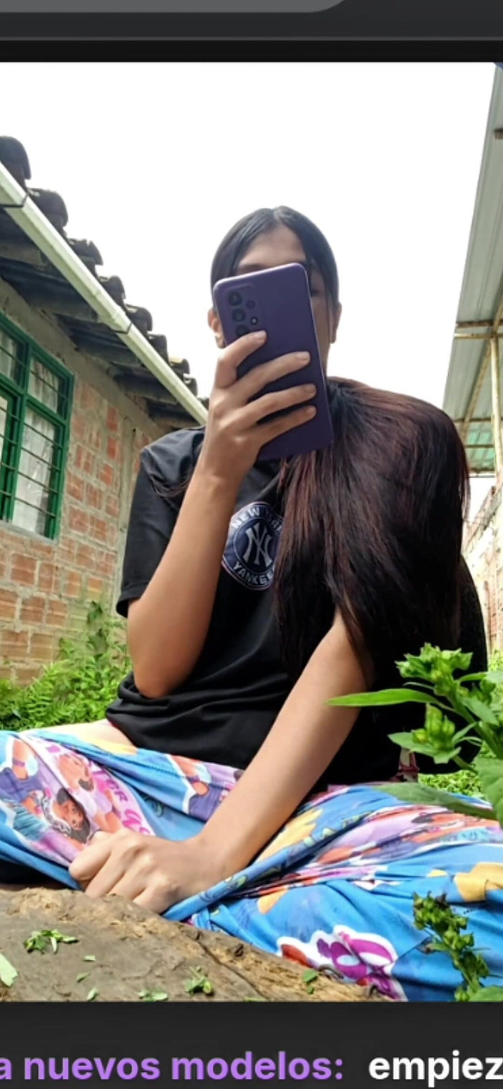 Yulieth Gomez: Sexy dívka streamuje a dotkne se pro fanoušky