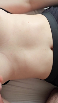 Sie will es dringend auf ihre möpse! POV Sperma auf titten!