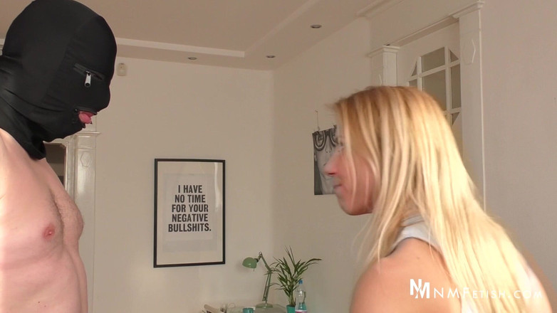 NM fetish femdom videos by Princess Nikki Cruel: Soutěž v fackování obličejem