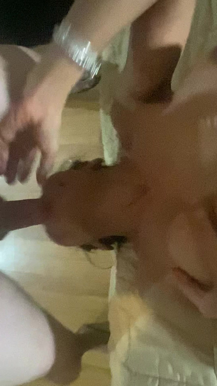 Asians do it better: Asijská deepthroath děvka