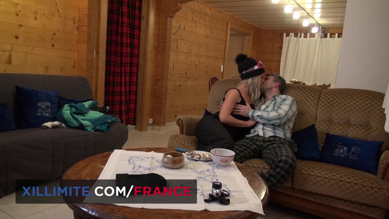Made In France: Sesso nello chalet con una donna bionda calda