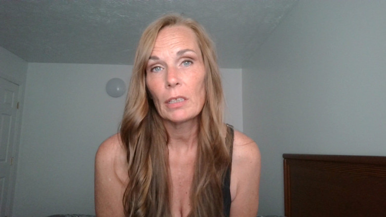 KimitheMilfMommy: Инструкция по дрочке сексуальной натуральной милфы