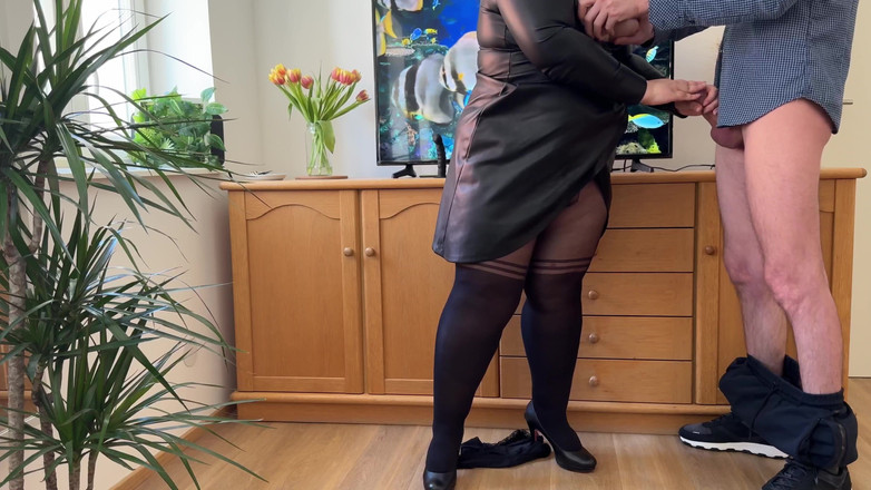 OurFetishLife: Мачуха не відмовила пасинку в хорошому сексі раком