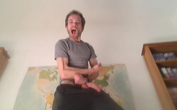 XlPmml: Brainless Goon Bator Pissing All Over the Floor