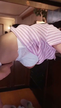 Adik tiri bertoket besar yang mengambil provoca saudara tirinya.of the creampie, menjadi liar dengan sodok sodok. Bab
