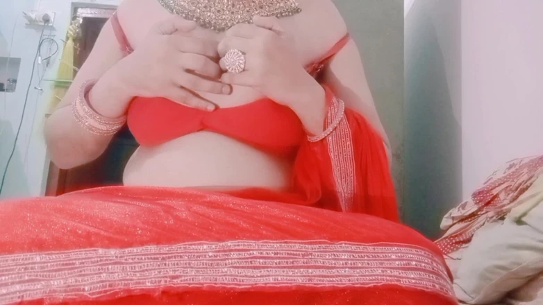 Gaurisissy: Настоящий секс индийского гея-кроссдрессера XXX в жестком трахе в красной сари