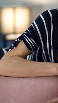 Blowjob amatur panas dengan perisa fetish merokok