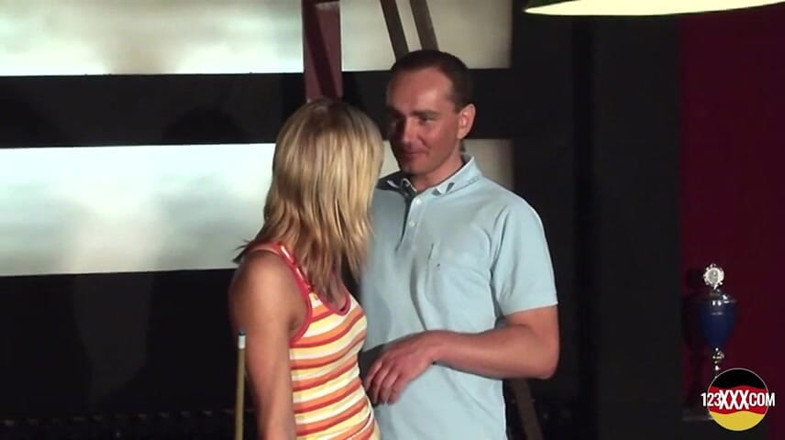 123XXX - 100% Amateurs: Blonde Slut From Germany Showing How It's Done