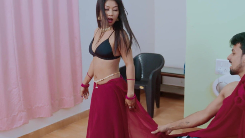 Kilash: hot desi bhaartiy asam pornastar Gargi pahli baar saari men...