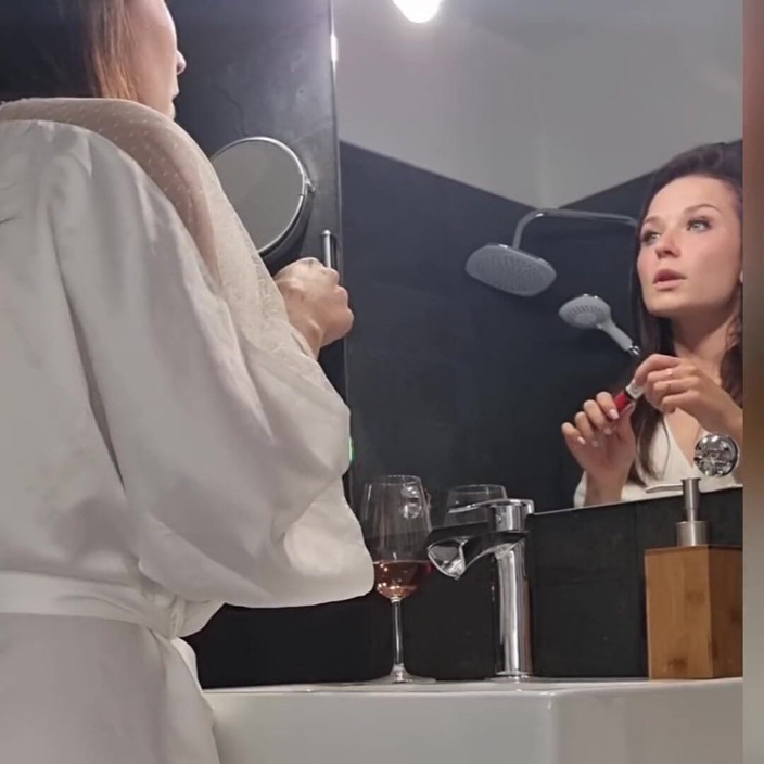Clemence Audiard: She cheats her husband in front of the camera