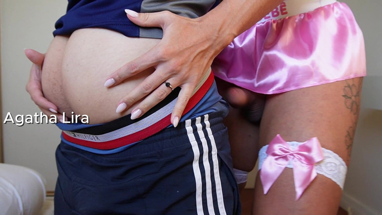 Agatha Lyra: Jag kom i munnen på den stygga åsnan.