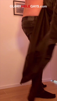 Nervous Straight Guy at the Gloryhole - His First Time Ends in a Huge Cumshot