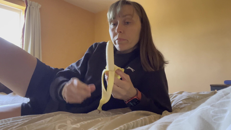 Wamgirlx: Eu amo chupar bananas