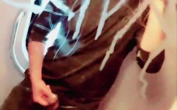 Slutboyben: Slutboyben cam4 公共火车射精