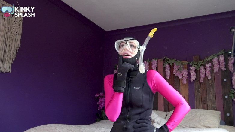 UKCuteGirl Lucy Lauren: Garnitur niewidzialności tajnego agenta Lucy i satynowa misja garnitur