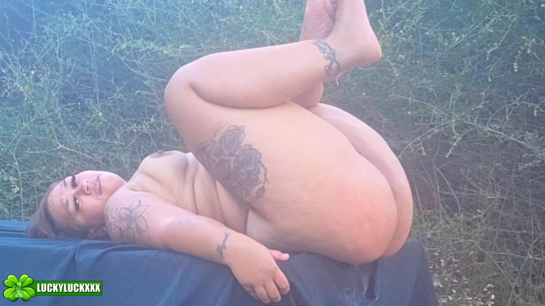 Lucky Luck XXX: भाग्यशाली लड़की Nicole santana - बड़ी गांड वाली काली चोदने लायक मम्मी के साथ पार्क में सेक्स