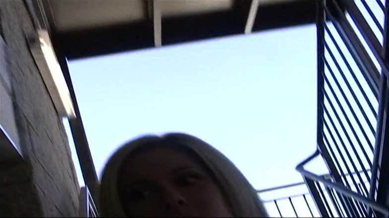 Get Your Fix: Sexy loira fodida depois do treino de esteira com pau...