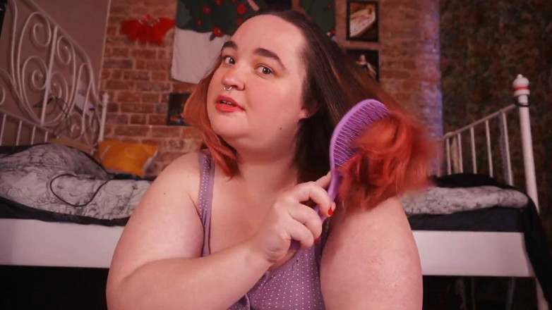 AssGives: I'm Combing My Hair