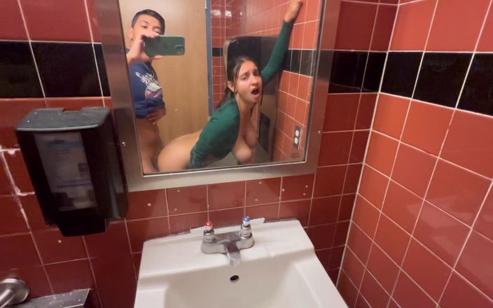 Hailey Rose: Whole Foods, sexe dans les toilettes publiques (vidéo amateur réelle avec...