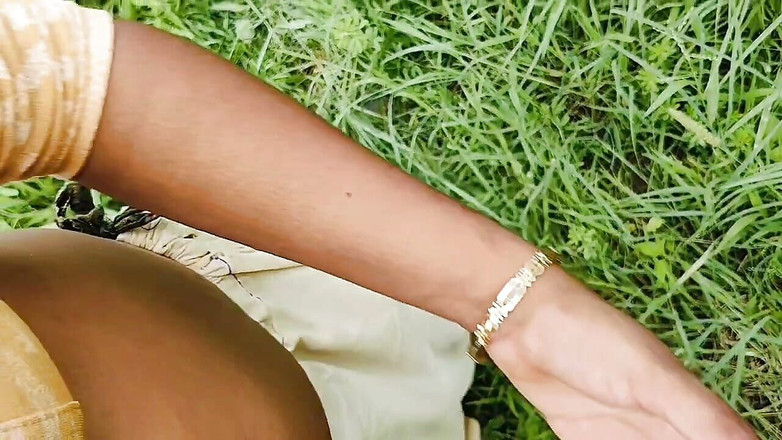 Fuckkkker: Desi vysokoškolská přítelkyně přítel sex v džungli Me Mangal Hindský...