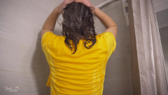 Teasecombo 4K: Mamă sexy excitată se udă în colanți de ciorapi de top