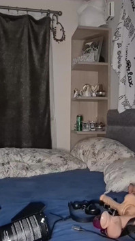 谁不想用这么饥渴的阴户拳交这个性感的婊子