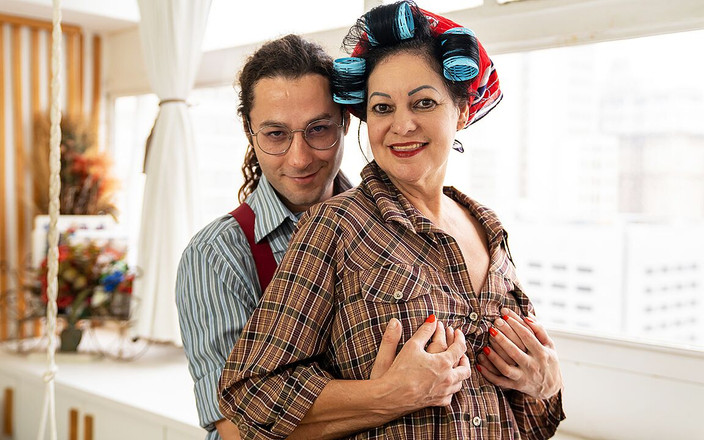 Only Taboo: Úplně první anál se zralou macechou