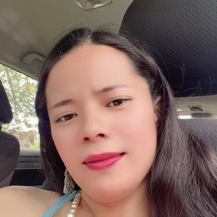 sweethanajapanese: Petite Hana Zeigt Pussy Nackt Im Auto Blaues Kleid