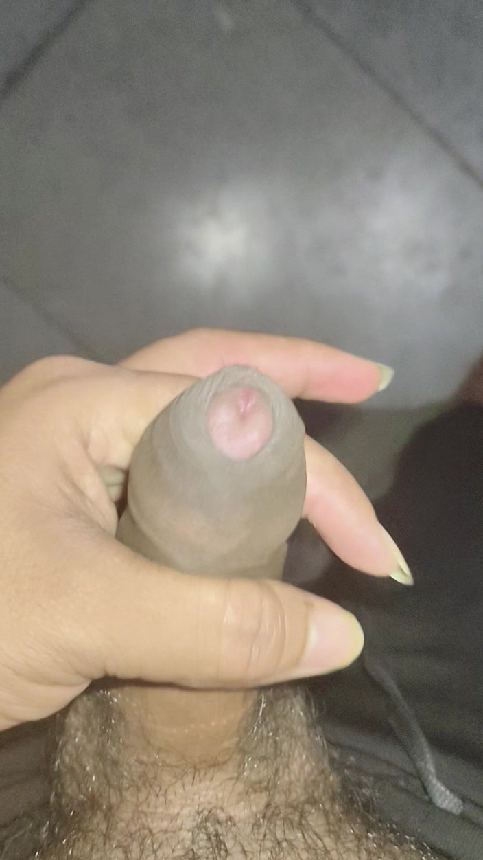 Deshihoney: Mia Khalifa, Delhi'de bir otelde arkadaşıyla yattı.