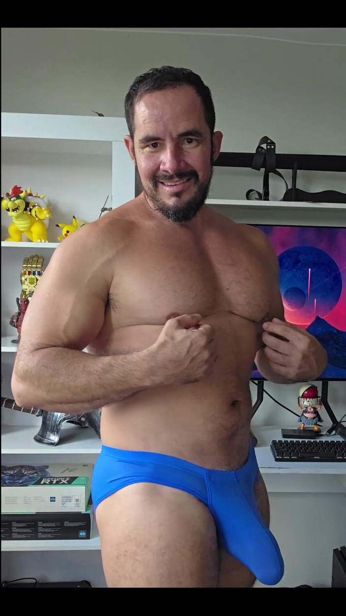 TPOWERX: Bu külotun kumaşı lezzetlidir ve büyük bir penis için iyi...