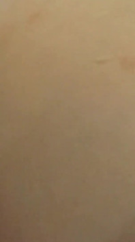 Niya Yu masturbeert en zuigt zwarte lul met seksspeeltjes