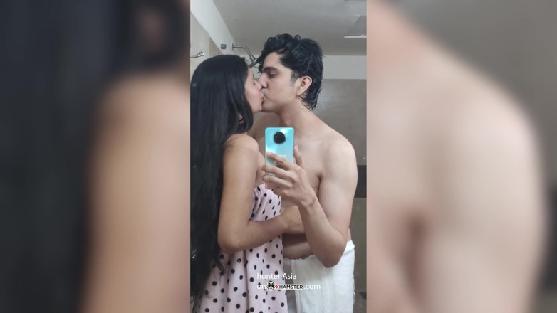 hunter Asia: Pareja india grabando su video de sexo romántico en teléfono...