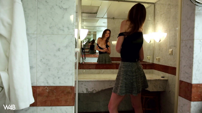 Watch4beauty: Mia's Selfies