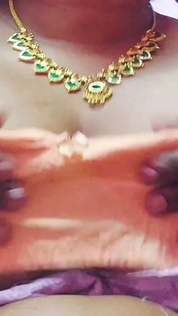 Prima volta che sorprende il sesso con bhabhi