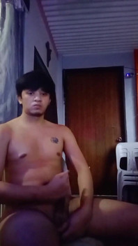 Oh ayah tiri, biar saya kongkek awak malam ini! Pinow Twink melancap, merintih dan memancut mani