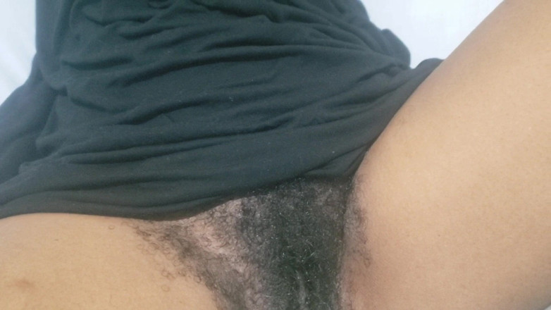 Lovemina: MILF Coño Peludo Natural Belleza - Confianza Madura, Cuerpo Auténtico, Vibraciones...