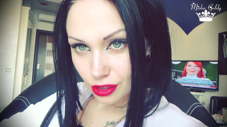 Goddess Misha Goldy: Labbra rosse viziose che prendono in giro