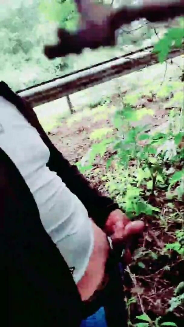 Slutboyben: Slutboyben Cam4 Next to Highway