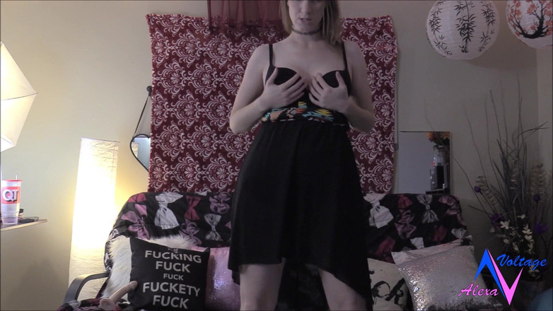 Alexa-Voltage: Mă fut senzual