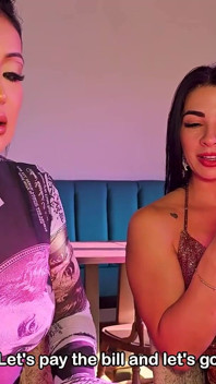 Řidič má trojku s ebenovým zadkem Mariany Martix a prsatou MILFkou Silvanou Lee