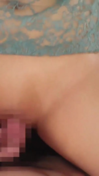 Ciesz się spoconym creampie sex z modelem z dużymi piersiami