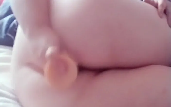 Margo May: Playing with toys and anal
