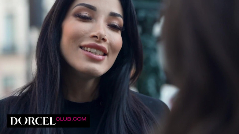 Dorcel Club: Clea Gaultier Seduces Eve Sweet