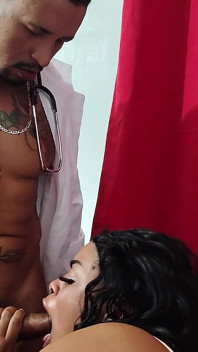 Tiffany Chamou Seu. Marido Para Cuidar Da Sua Irmã