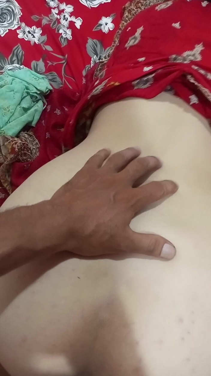 Akashamunir: Je baise ma femme sur le lit